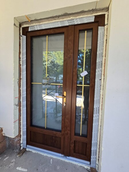 Tamplarie PVC premium & rulouri aluminiu   confort total si siguranta